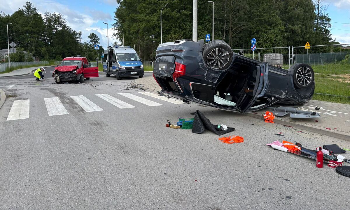 Wypadek w Jasionce. Jedna osoba została przewieziona do szpitala