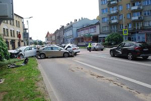 Pojazdy biorące udział w zdarzeniu.