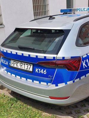 Na zdjeciu policyjny radiowóz.