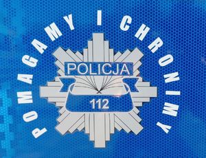 Na zdjęciu logo i napis policja chronimy i pomagamy.