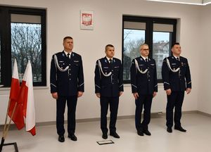 Na zdjęciu od lewej: dotychczasowy I Zastępca Komendanta Miejskiego Policji w Rzeszowie mł. insp. Marek Worek, p.o. Komendanta Miejskiego Policji w Rzeszowie mł. insp. Marek Pietrykowski, p.o. I Zastępcy Komendanta Miejskiego Policji w Rzeszowie mł. insp. Rafał Dryś, p.o. Zastępcy Komendanta Miejskiego Policji w Rzeszowie podinsp. Maciej Gawryś.