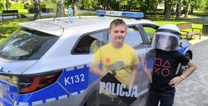 Zdjęcie ze spotkania dzielnicowego z uczniami SP nr 10 w Rzeszowie.