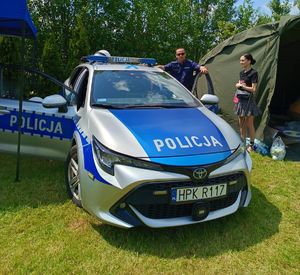 Na zdjęciu  policyjny radiowóz.