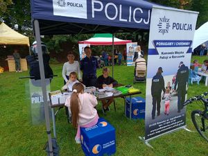 Na zdjęciu stoisko profilaktyczne Komendy Miejskiej Policji w Rzeszowie.