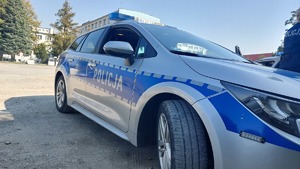 Na zdjęciu policyjny radiowóz.