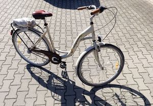 Na zdjęciu rower.