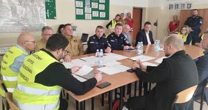 Zdjęcia z ćwiczeń &quot;Powiat&quot; .