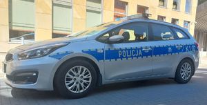 Na zdjeciu policyjny radiowóz.