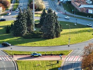 Na zdjęciu policyjne działania obchodów  Wszystkich Świętych.