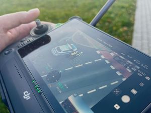 Na zdjęciu policyjne działania obchodów  Wszystkich Świętych.