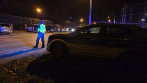 Na zdjęciu policyjne działania obchodów  Wszystkich Świętych.