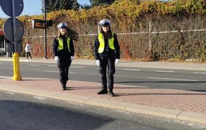 Na zdjęciu policyjne działania obchodów  Wszystkich Świętych.