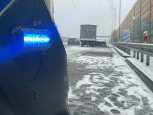 Zdjęcie z miejsca kolizji drogowej.