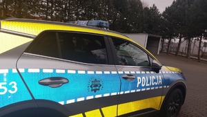 Na zdjęciu policyjny radiowóz.