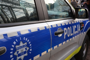 Na zdjęciu policyjny radiowóz.