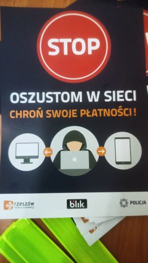 Na zdjęciu ulotka bezpieczny senior.