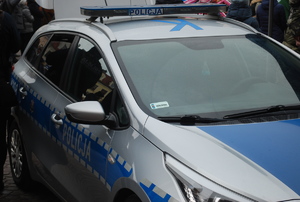 Na zdjęciu policyjny radiowóz.