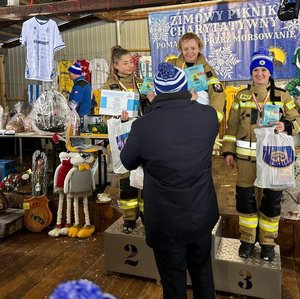 Na zdjęciu uczestnicy biegu