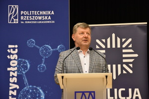 Na zdjęciu rektor Politechniki Rzeszowskiej prof. dr hab. inż. Piotr Koszelnik.
