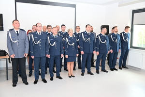 Na zdjęciu kadra kierownicza komendy miejskiej w umundurowaniu galowym.