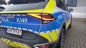 Zdjęcie przedstawia radiowóz policyjny