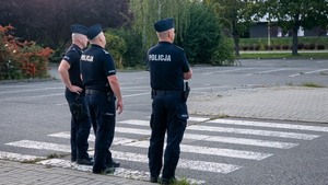 Zdjęcie przedstawia zabezpieczenie meczu Resovii Rzeszów z Sandecją Nowy Sacz
