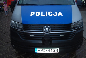 Na zdjęciu policyjny radiowóz.
