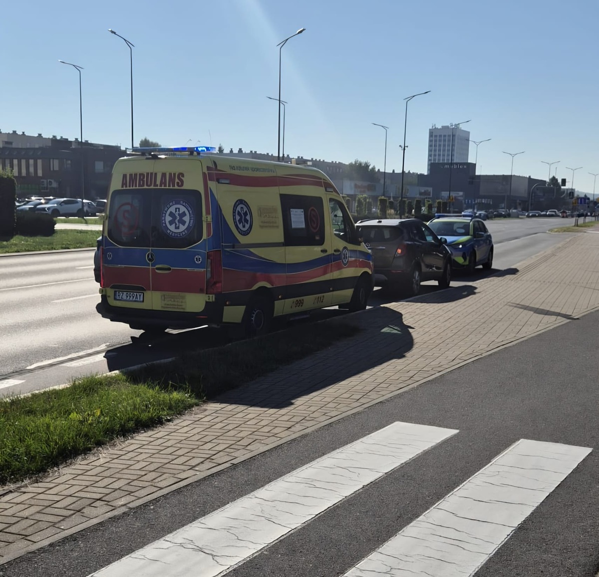 Zderzenie osobówki z rowerzystą na al. Kopisto